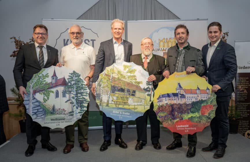 Dr. Markus Peham (Bezirkshauptmann Zwettl), Herbert Grulich (Koordinator), Mag. Karl Schwarz, Künstler Prof. Willibald Zahrl, Gerhard Blabensteiner (Obmann Verein zur Förderung des Waldes), Nationalratsabgeordneter Lukas Brandweiner