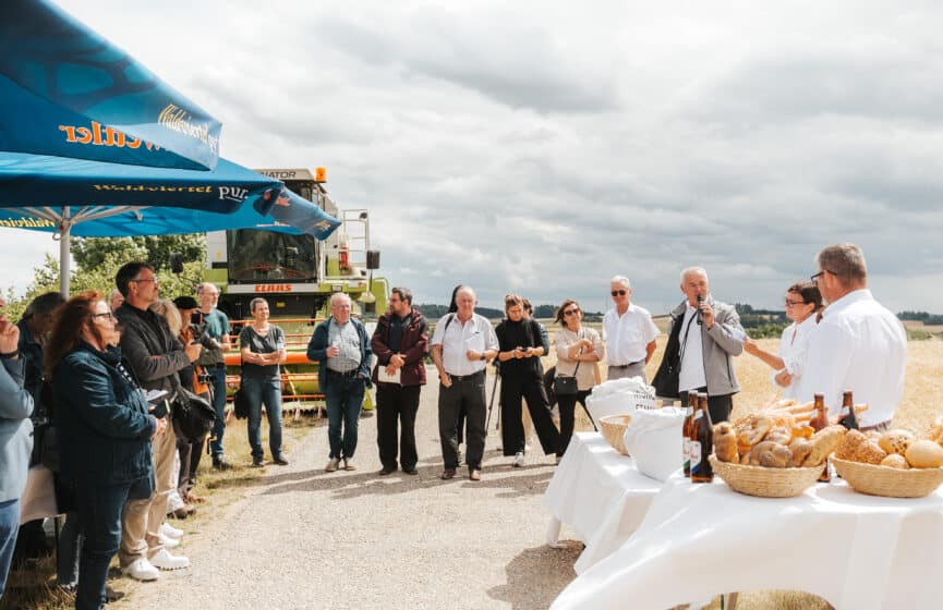 Pressegespräch direkt am Feld