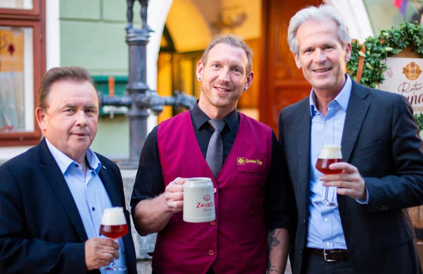 Zwettler Bürgermeister LAbg. ÖkR Franz Mold, Michael Schindler, Gastwirt „Goldene Rose“ und Karl Schwarz von der Privatbrauerei Zwettl